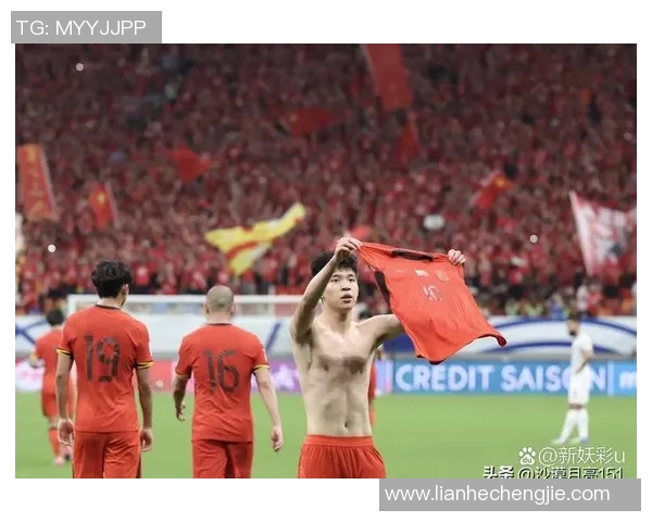 北京足球队比赛经验引发热议球迷对战术选择和球员表现的不同看法